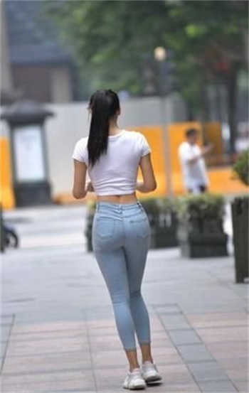 公共精便器
