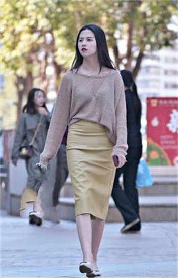蕾丝包臀半身裙如何搭配