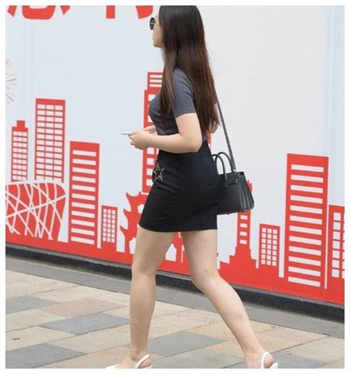 女租客拿自己抵房租