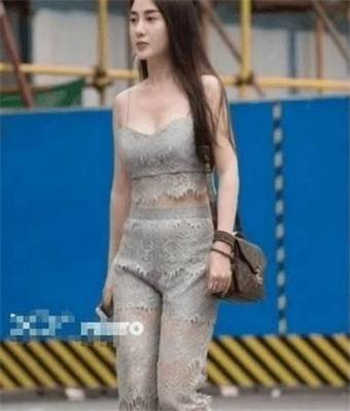 老婆是会议务服员张雅