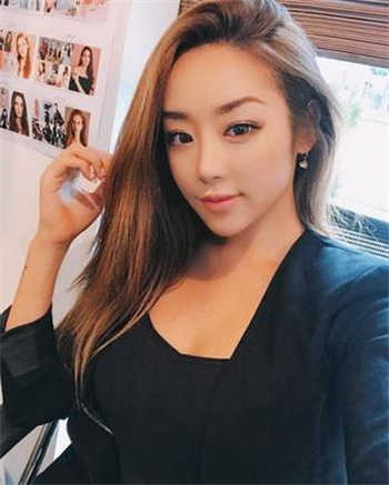 惩诫规矩男宠打板子