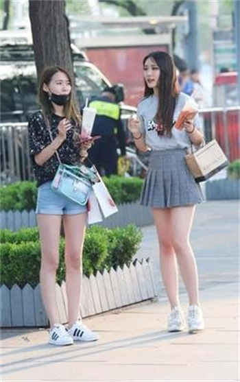 少年和老板的妻子见面