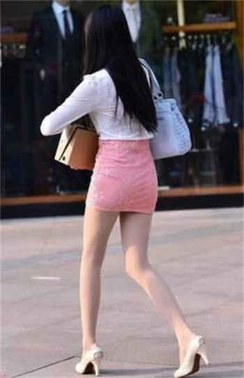 在女厕所安装监控