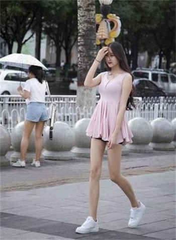 老卫和淑蓉在船上下集