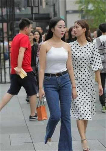 张行长玩了我妻子下集