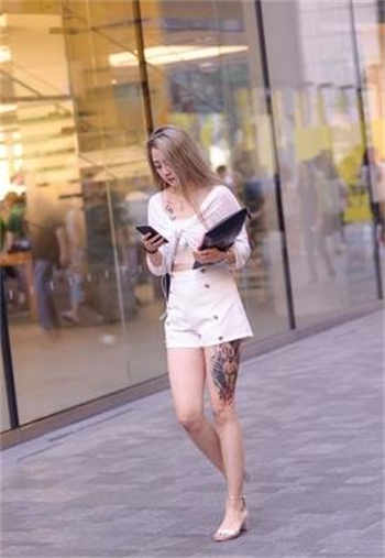 《笼中美人很暴力》孟小昼