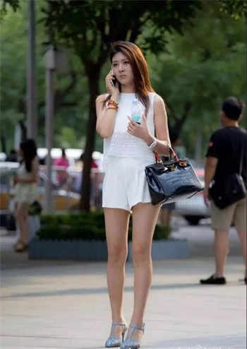 大学校花艳史舒慧
