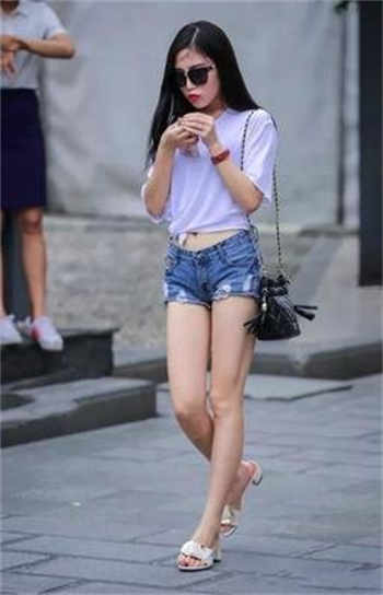 一朝穿成军阀姨太太