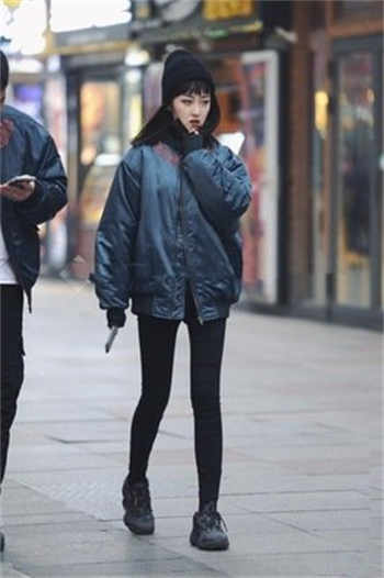 m81a25g4w女美男人