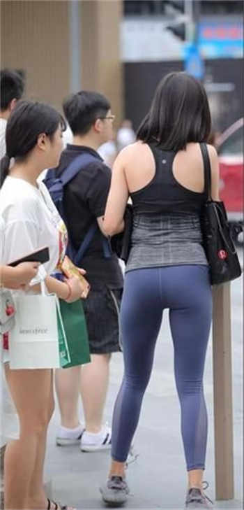 他是个小可爱