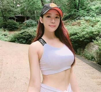 穿越成秦始皇的女儿胎穿